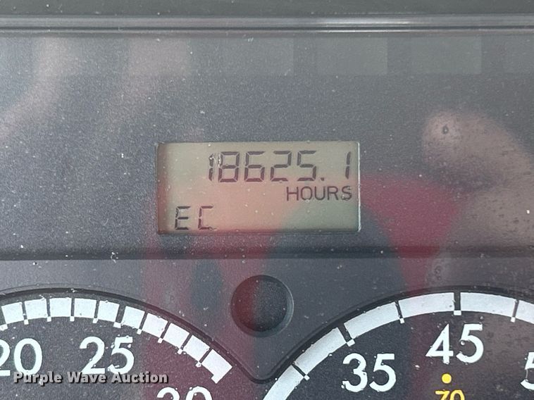 image for item KW9089 2003 Freightliner FL80  bucket truck