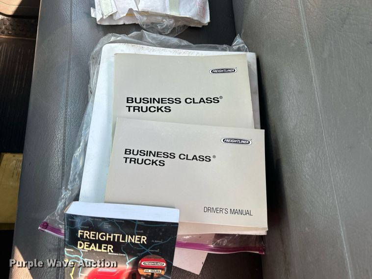 image for item KW9089 2003 Freightliner FL80  bucket truck