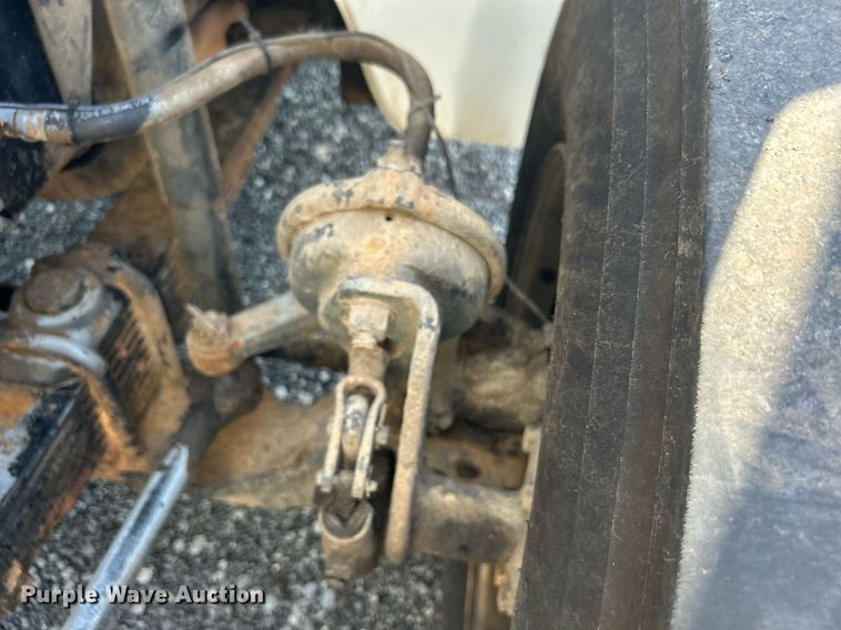 image for item KW9089 2003 Freightliner FL80  bucket truck