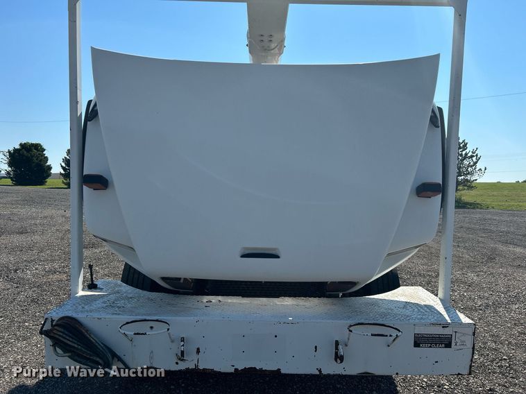 image for item KW9089 2003 Freightliner FL80  bucket truck