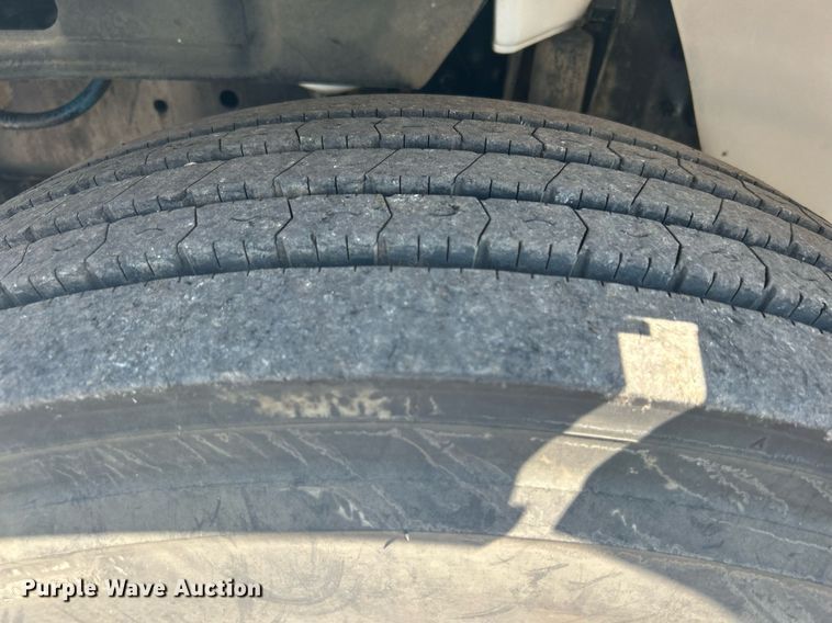 image for item KW9089 2003 Freightliner FL80  bucket truck