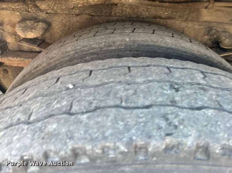 image for item KW9089 2003 Freightliner FL80  bucket truck