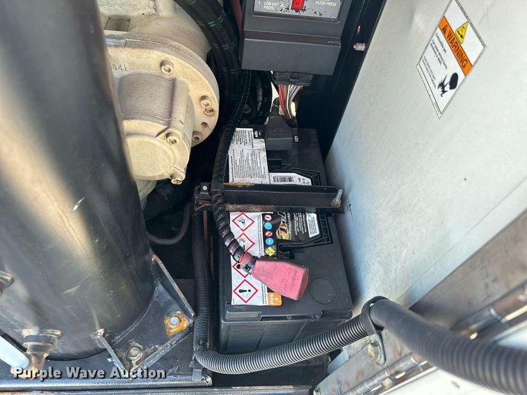 image for item KW9090 2013 Doosan Infracore P185WJDU-FX-T4I  air compressor