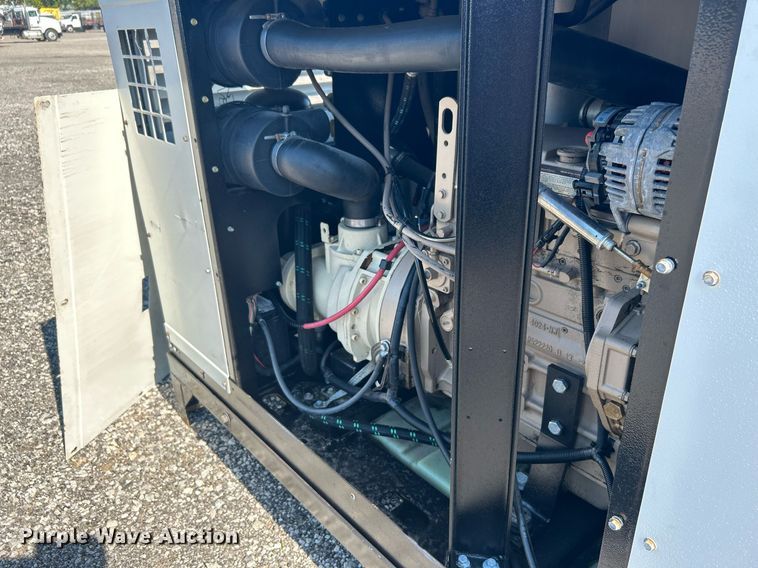 image for item KW9090 2013 Doosan Infracore P185WJDU-FX-T4I  air compressor