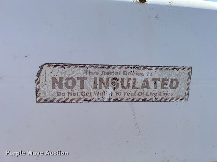 image for item KW9092 2006 Ford F550 Super Duty XL  bucket truck