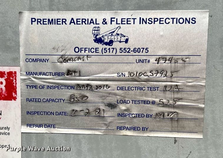 image for item KW9092 2006 Ford F550 Super Duty XL  bucket truck