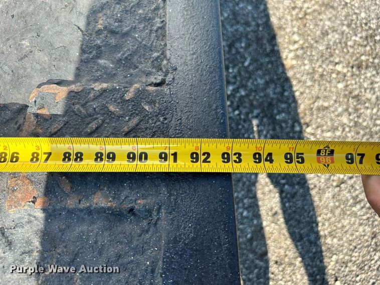 image for item KW9092 2006 Ford F550 Super Duty XL  bucket truck