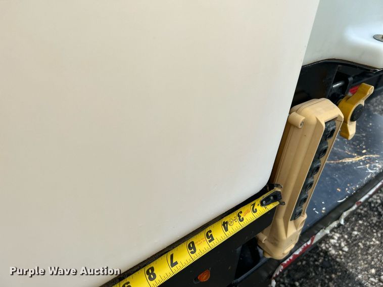 image for item KW9140 2018 Vactron CV573SGT vacuum excavator