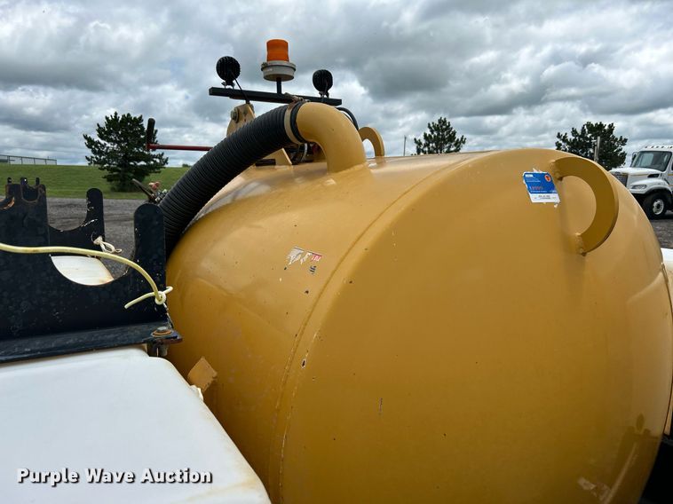 image for item KW9140 2018 Vactron CV573SGT vacuum excavator