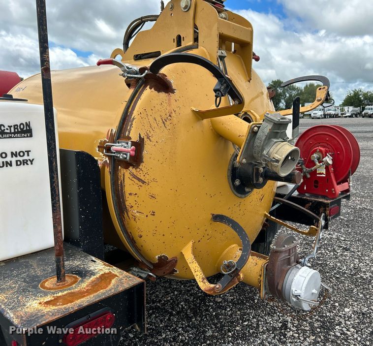 image for item KW9140 2018 Vactron CV573SGT vacuum excavator