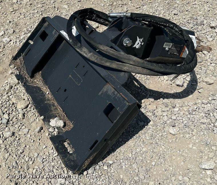 image for item LE9778 2019 Bobcat 30C Auger  skid steer auger