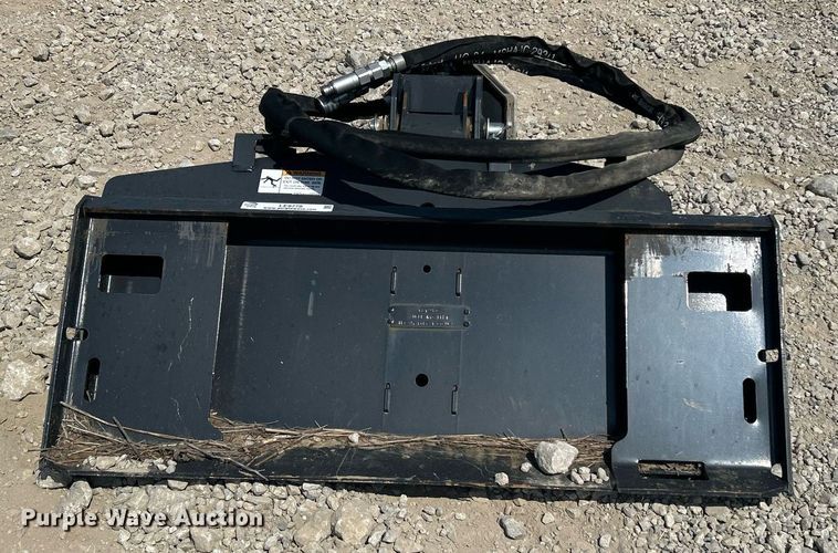 image for item LE9778 2019 Bobcat 30C Auger  skid steer auger