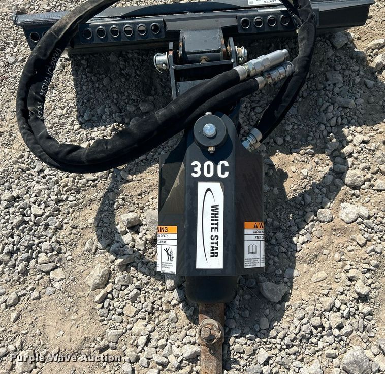 image for item LE9778 2019 Bobcat 30C Auger  skid steer auger