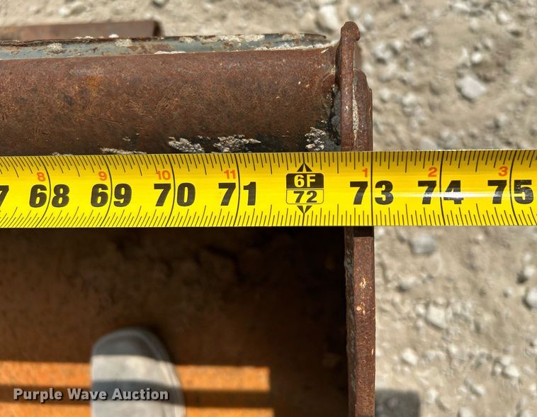 image for item LE9784 Bobcat  73"W skid steer bucket