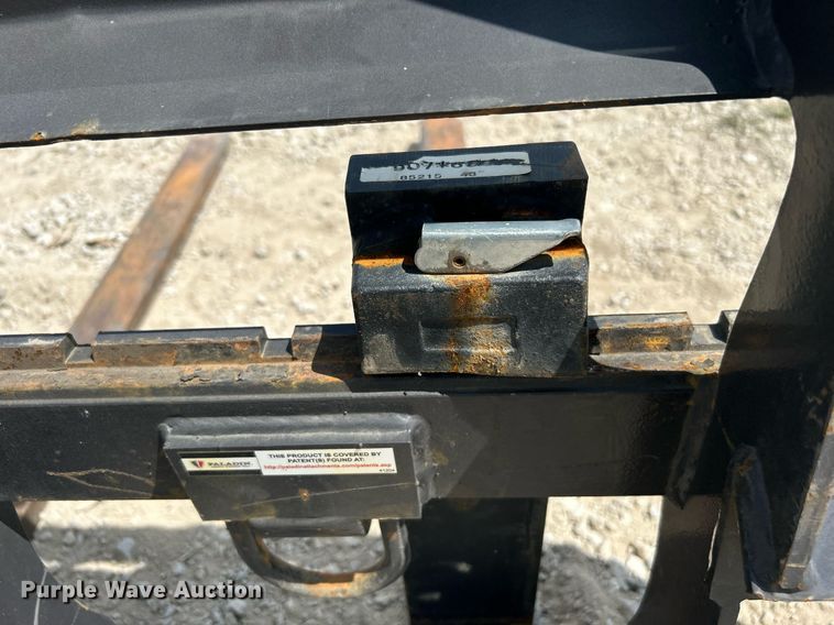 image for item LE9785 2021 Paladin  skid steer forks