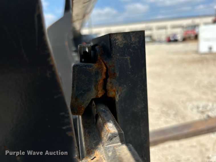 image for item LE9785 2021 Paladin  skid steer forks