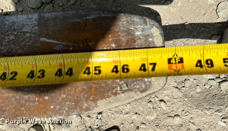 image for item LE9785 2021 Paladin  skid steer forks