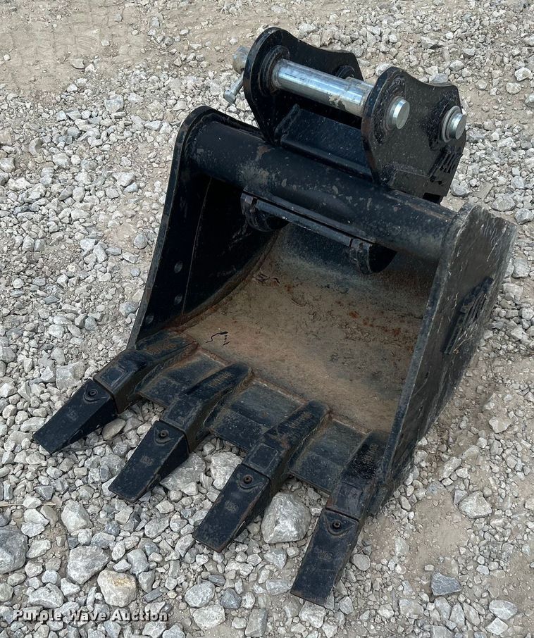 image for item LE9786 TAG  17"W bucket