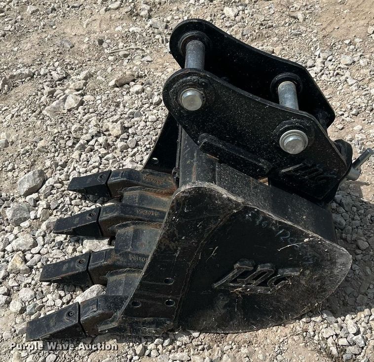 image for item LE9786 TAG  17"W bucket