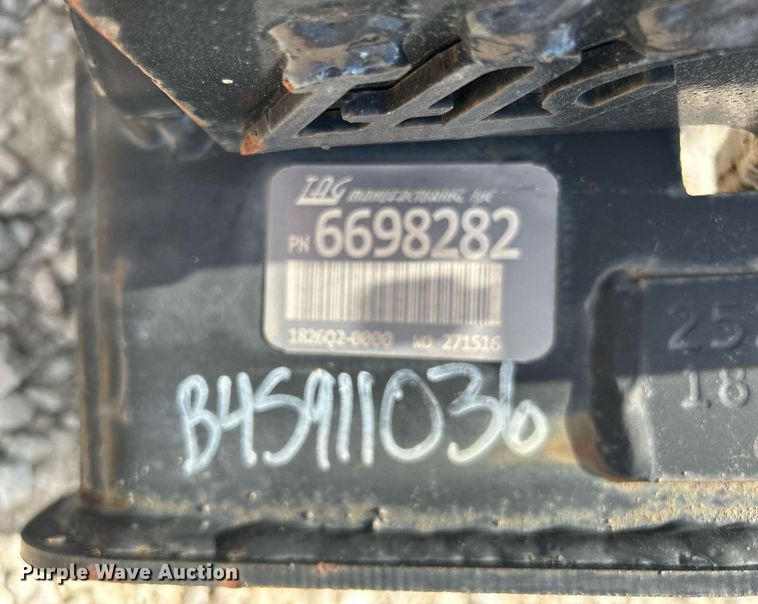 image for item LE9786 TAG  17"W bucket