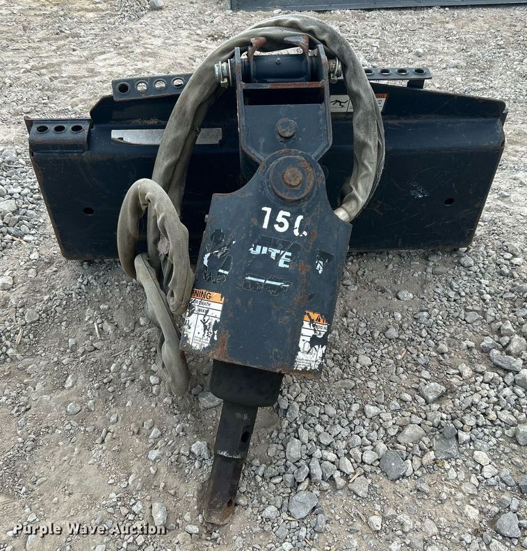 image for item LE9789 2012 Bobcat  skid steer auger