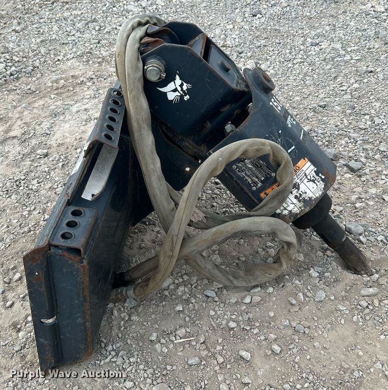 image for item LE9789 2012 Bobcat  skid steer auger