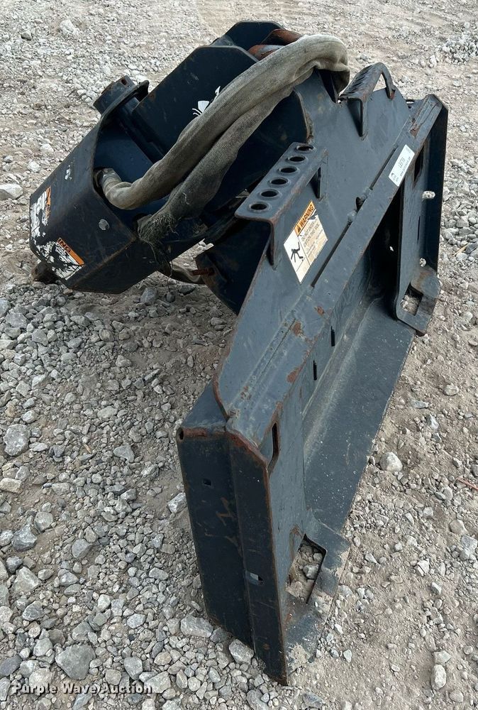 image for item LE9789 2012 Bobcat  skid steer auger