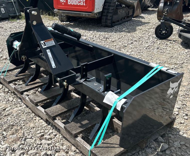 image for item LE9791 Bobcat Blade Box 72  box blade