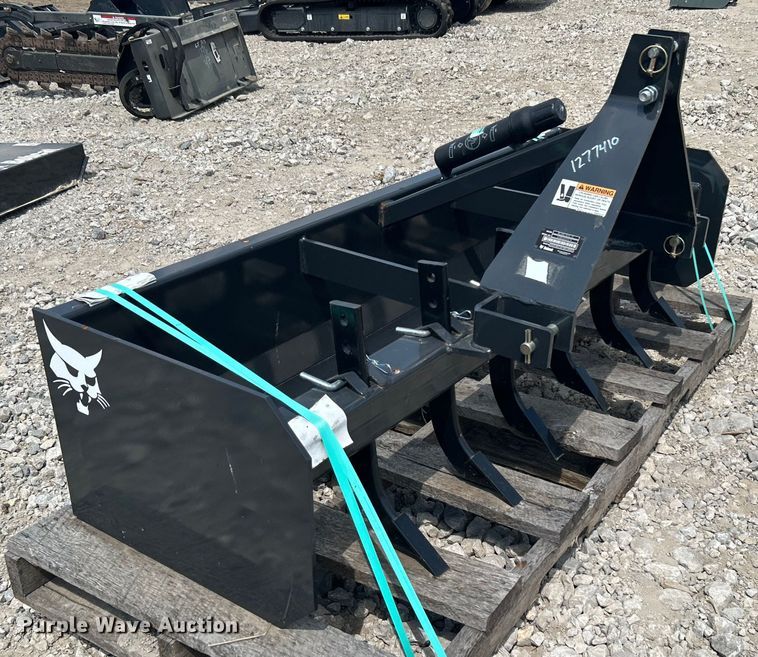 image for item LE9791 Bobcat Blade Box 72  box blade