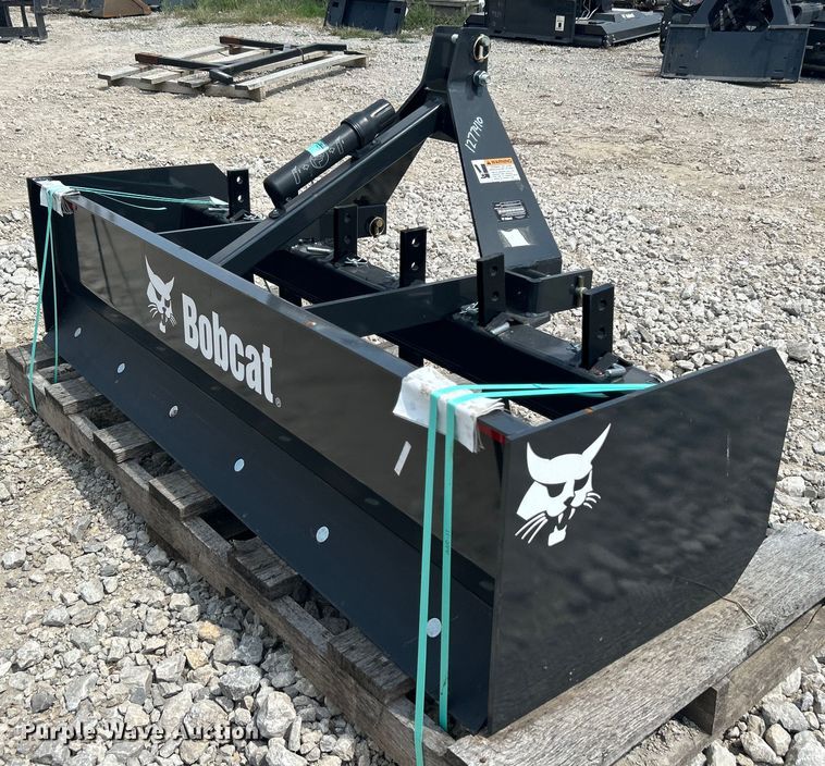 image for item LE9791 Bobcat Blade Box 72  box blade