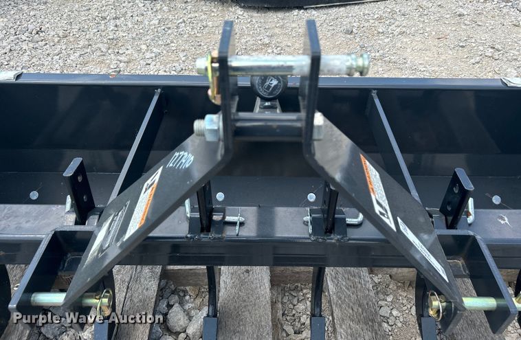 image for item LE9791 Bobcat Blade Box 72  box blade