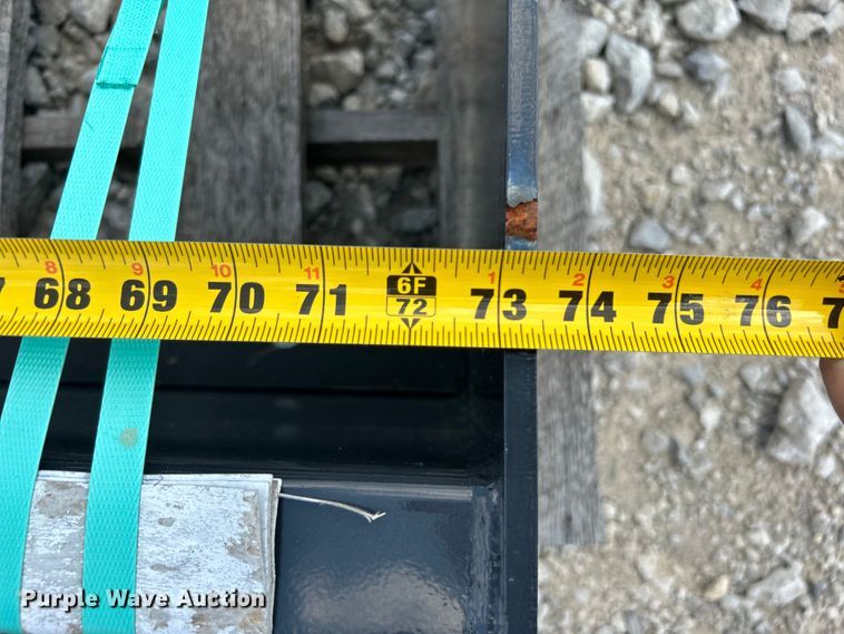 image for item LE9791 Bobcat Blade Box 72  box blade