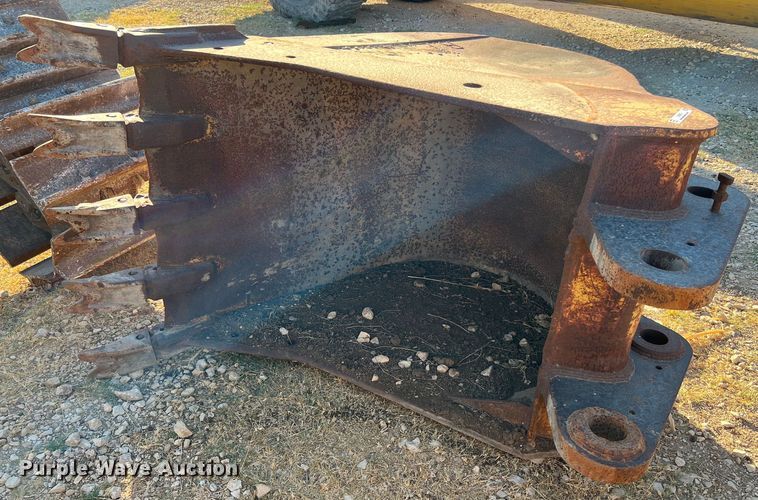 image for item LF9415 42" W excavator bucket