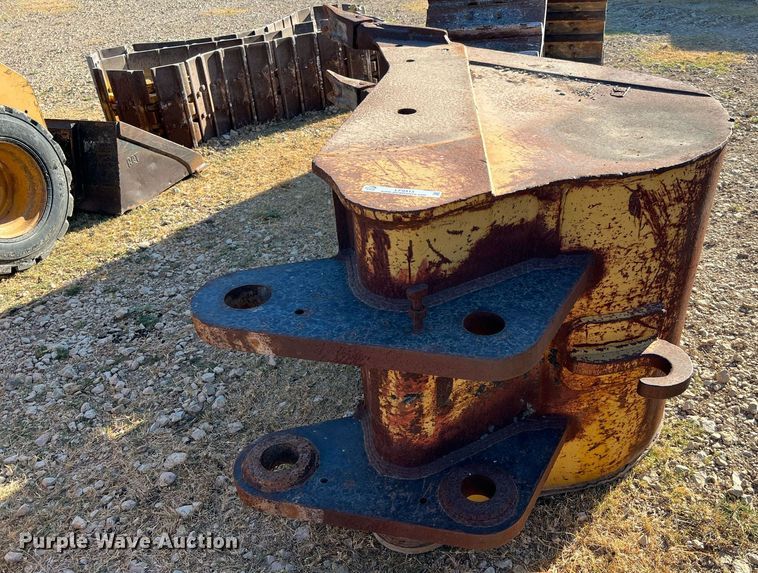 image for item LF9415 42" W excavator bucket