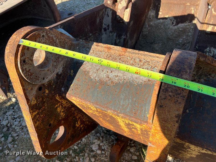 image for item LF9417 48" W excavator bucket