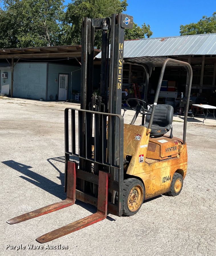 image for item LF9423 Hyster  forklift