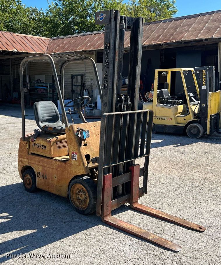 image for item LF9423 Hyster  forklift