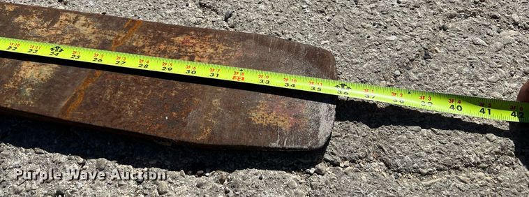 image for item LF9423 Hyster  forklift