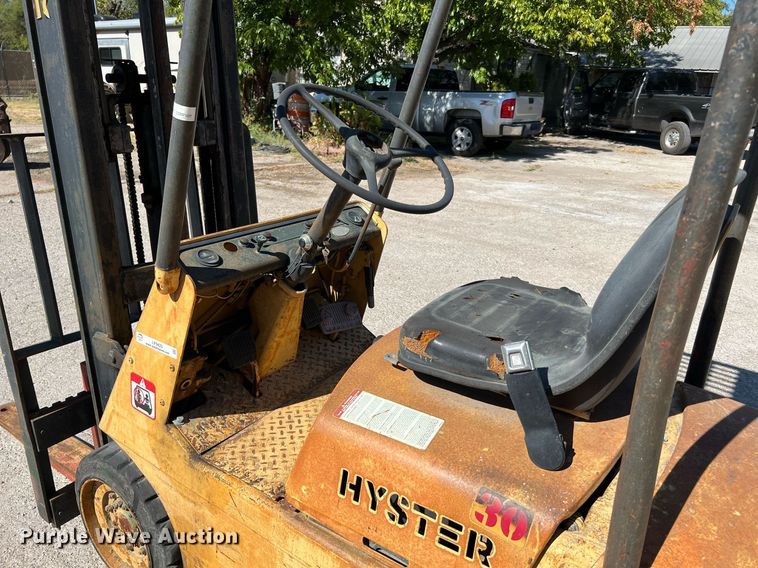 image for item LF9423 Hyster  forklift