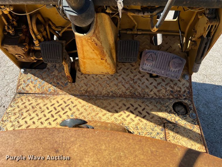 image for item LF9423 Hyster  forklift