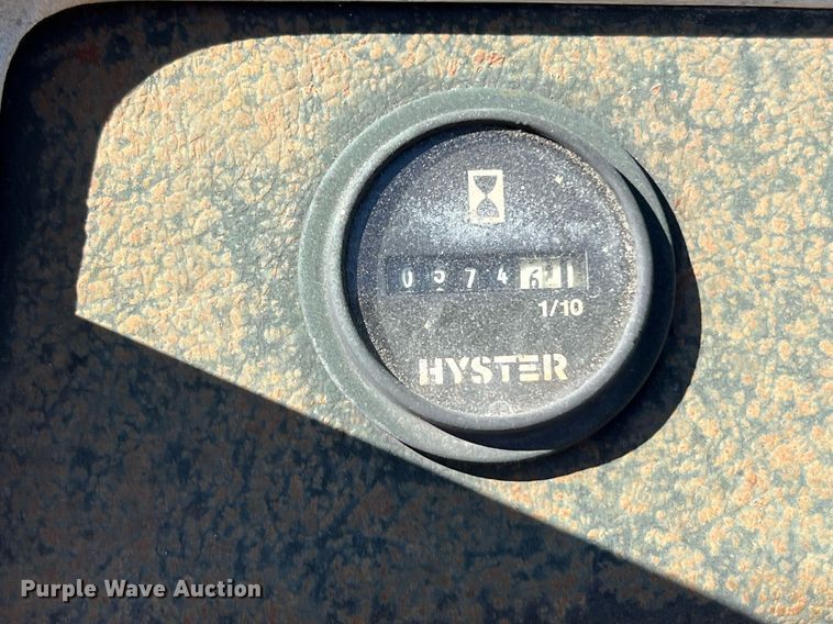 image for item LF9423 Hyster  forklift