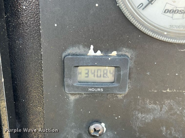 image for item LF9430 2017 Doosan C185  air compressor