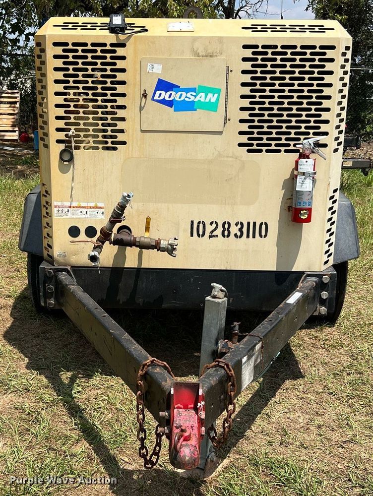 image for item LF9431 2014 Doosan P425/HP375  air compressor