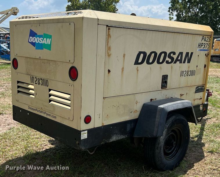 image for item LF9431 2014 Doosan P425/HP375  air compressor