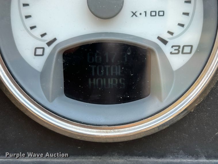 image for item LF9431 2014 Doosan P425/HP375  air compressor