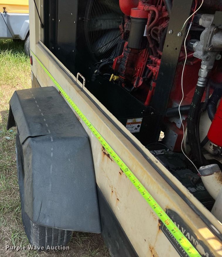 image for item LF9431 2014 Doosan P425/HP375  air compressor