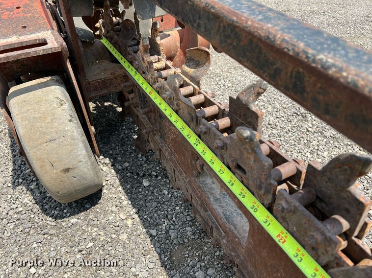 image for item LF9433 2010 Ditch Witch RT10  trencher