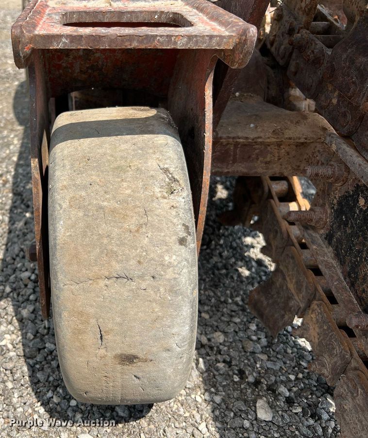 image for item LF9433 2010 Ditch Witch RT10  trencher