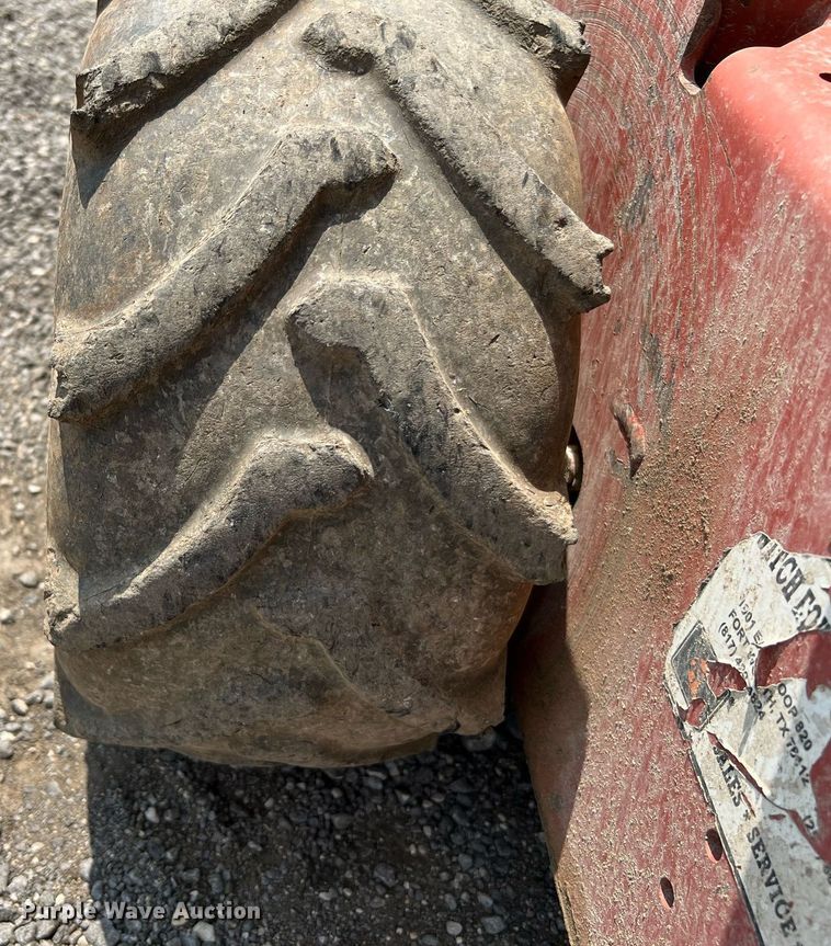 image for item LF9433 2010 Ditch Witch RT10  trencher