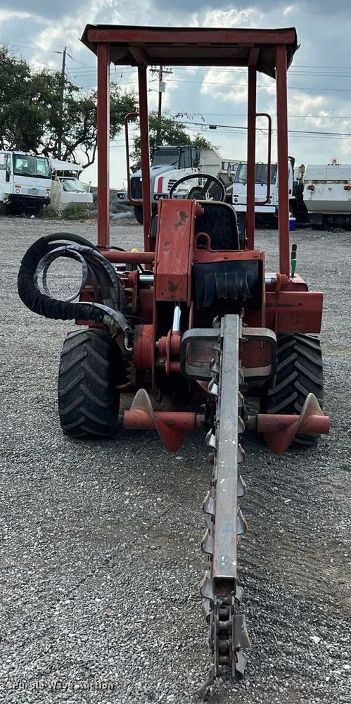 image for item LF9434 1997 Ditch Witch 3700  trencher